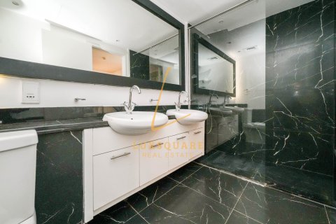 Apartamento en alquiler en The Views, Dubai, EAU 2 dormitorios, 132 m2 № 677173 - foto 20