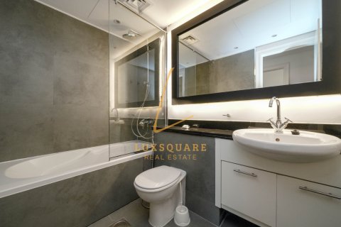 Apartamento en alquiler en The Views, Dubai, EAU 2 dormitorios, 132 m2 № 677173 - foto 21