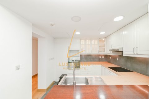 Apartamento en alquiler en The Views, Dubai, EAU 2 dormitorios, 132 m2 № 677173 - foto 8