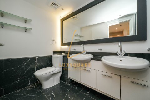 Apartamento en alquiler en The Views, Dubai, EAU 2 dormitorios, 132 m2 № 677173 - foto 19