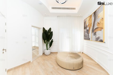 Villa en venta en Al Wasl, Dubai, EAU 5 dormitorios, 994.2 m2 № 597938 - foto 7