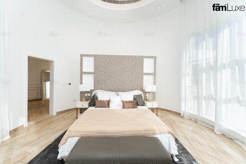 Villa en venta en Al Wasl, Dubai, EAU 5 dormitorios, 994.2 m2 № 597938 - foto 26
