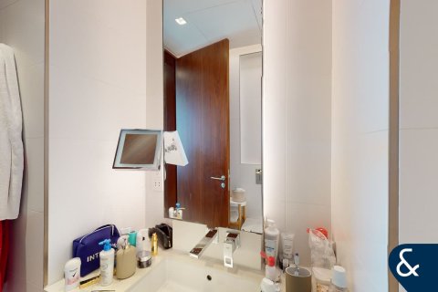 Apartment til salg i The Hills, Dubai, UAE 1 soveværelse, 93 kvm № 666708 - foto 12