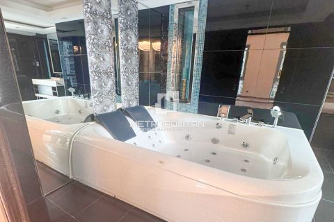 Купить квартиру в Даунтаун Дубай (Даунтаун Бурдж Дубай), ОАЭ 2 спальни, 122м2, № 664229 - фото 10