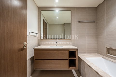 Apartment in Palm Jumeirah, Dubai, UAE 2 bedrooms, 110.74037600 sq.m. № 583445 - photo 15