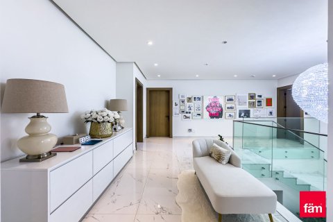 Vila u Al Furjan, Dubai, UAE 6 spavaćih soba, 610.4 m2 Br. 769255 - fotografija 15