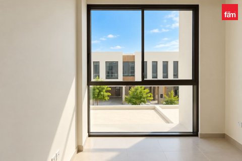 Villa zur Miete in Dubai, VAE 3 Schlafzimmer, 174 m2 Nr. 769253 - Foto 4