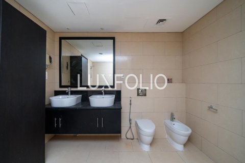 Apartment in Jumeirah Lake Towers, Dubai, UAE 1 bedroom, 115 sq.m. № 628290 - photo 15