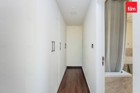 Пәтер Дубай, БАӘ-да 3 жатын бөлмелер, 178.7 м² № 702690 - фото 7