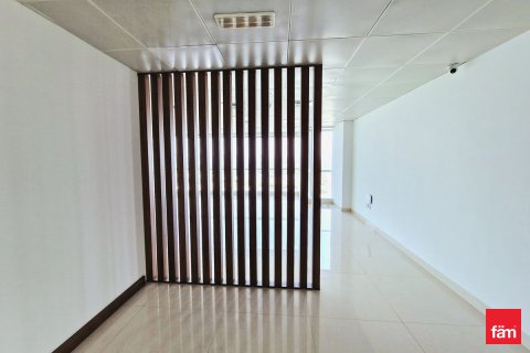 Oficina en alquiler en Dubai, EAU 102 m2 № 702694 - foto 9