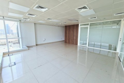 Oficina en alquiler en Dubai, EAU 102 m2 № 702694 - foto 23