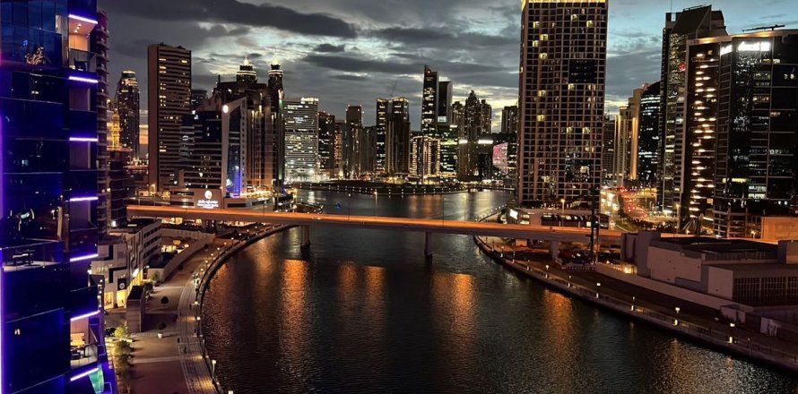 Apartament në Business Bay, Dubai, Emiratet e Bashkuara Arabe 1 dhomë gjumi, 72.4 m2. № 645707