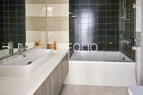 Apartament në Jumeirah Village Circle, Dubai, Emiratet e Bashkuara Arabe 2 dhoma gjumi, 123 m2. № 628389 - Foto 9