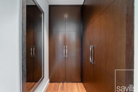 Apartmen di Downtown Dubai (Downtown Burj Dubai), Dubai, UAE 3 bilik tidur, 185 meter persegi № 646342 - foto 18