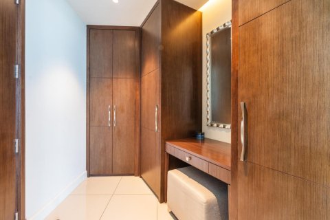 Apartmen di Downtown Dubai (Downtown Burj Dubai), Dubai, UAE 2 bilik tidur, 134 meter persegi № 646341 - foto 15