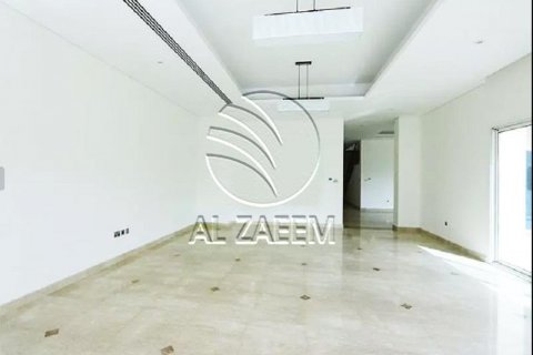 阿联酋 Abu Dhabi The Marina 待租 : 5 卧, 826 平方米 , 编号615574 - 照片 5