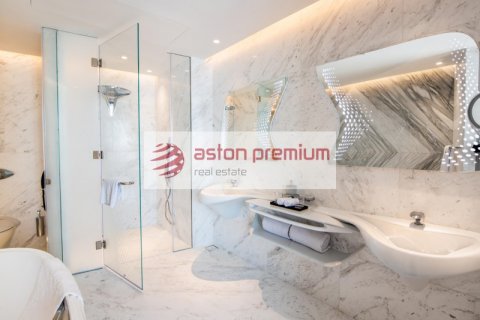 Apartament në Business Bay, Dubai, Emiratet e Bashkuara Arabe 1 dhomë gjumi, 97.6 m2. № 631617 - Foto 21