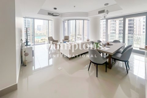 Apartment in Downtown Dubai (Downtown Burj Dubai), UAE 2 bedrooms, 155.98413700 sq.m. № 700275 - photo 25