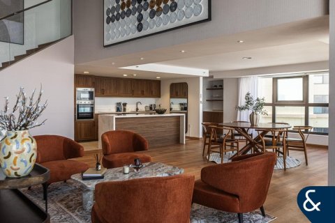 Tvåvåningshus till försäljning i Jumeirah Beach Residence, Dubai, UAE 3 sovrum, 206 kvm Nr. 667790 - fotografi 5