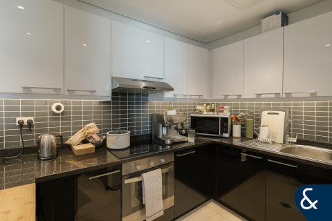 Lägenhet till försäljning i Dubai Marina, Dubai, UAE 2 sovrum, 99 kvm Nr. 667793 - fotografi 6