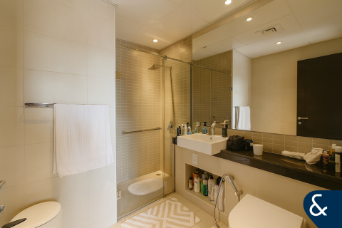 Lägenhet till försäljning i Dubai Marina, Dubai, UAE 2 sovrum, 99 kvm Nr. 667793 - fotografi 11