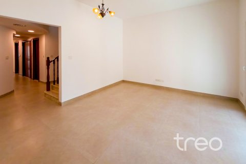 Villa à louer à Arabian Ranches, Dubai, EAU 4 chambres, 290.6 m2 № 741148 - photo 5