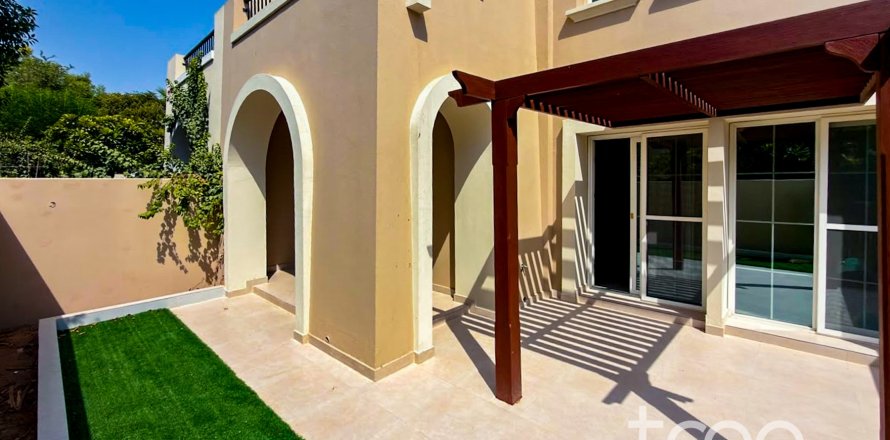 Villa à Arabian Ranches, Dubai, EAU: 4 chambres, 290.6 m2 № 741148