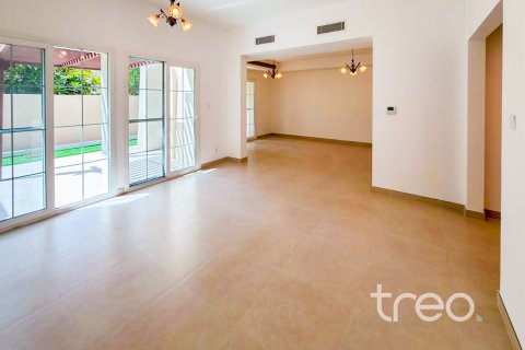 Villa à louer à Arabian Ranches, Dubai, EAU 4 chambres, 290.6 m2 № 741148 - photo 4