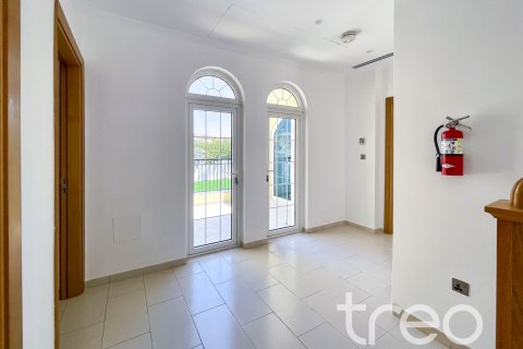 Villa in Jumeirah Park, Dubai, UAE 3 bedrooms, 284.56 sq.m. № 741145 - photo 21