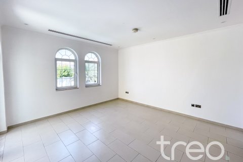Villa in Jumeirah Park, Dubai, UAE 3 bedrooms, 284.56 sq.m. № 741145 - photo 11