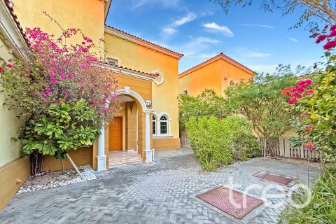 Villa in Jumeirah Park, Dubai, UAE 3 bedrooms, 284.56 sq.m. № 741145 - photo 3