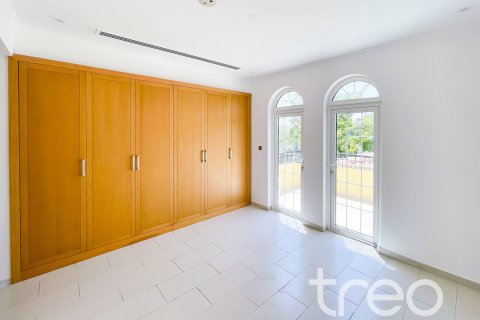 Villa in Jumeirah Park, Dubai, UAE 3 bedrooms, 284.56 sq.m. № 741145 - photo 18