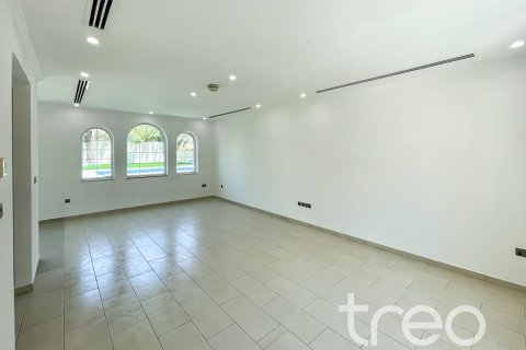 Villa in Jumeirah Park, Dubai, UAE 3 bedrooms, 284.56 sq.m. № 741145 - photo 4
