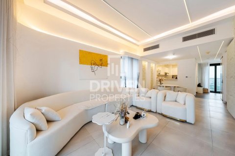Apartmán v Business Bay, Dubai, SAE 1 spálňa, 98 m2 č. 654032 - Fotografia 1