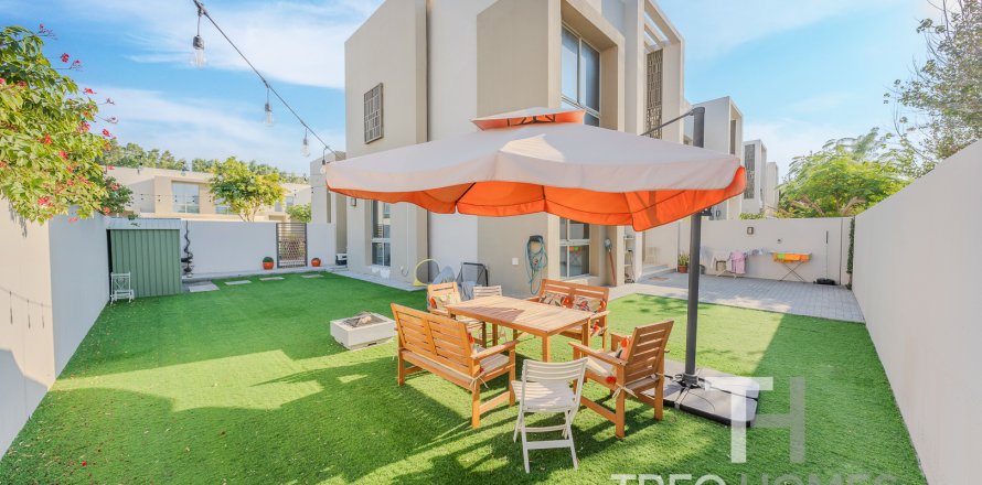 Shtëpi në qytet në Arabian Ranches 2, Dubai, Emiratet e Bashkuara Arabe 4 dhoma gjumi, 246 m2. № 595587