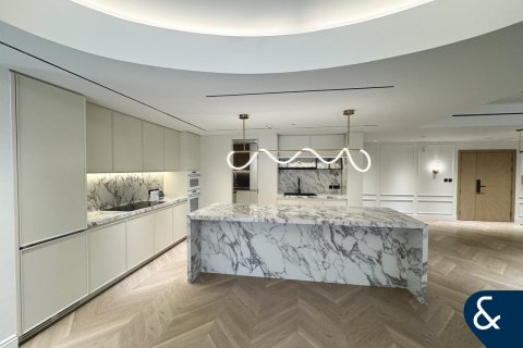 Appartamento in vendita a Jumeirah Beach Residence, Dubai, EAU 3 camere da letto, 248 mq. № 666786 - foto 2