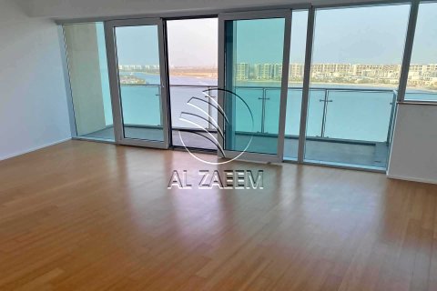 Apartment in AL RAHA BEACH TOWER in Al Raha Beach, Abu Dhabi, UAE 4 bedrooms, 227 sq.m. № 663081 - photo 3