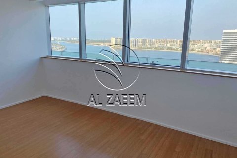 Apartment in AL RAHA BEACH TOWER in Al Raha Beach, Abu Dhabi, UAE 4 bedrooms, 227 sq.m. № 663081 - photo 10