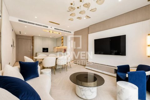 Dubai、UAEにあるマンション 2ベッドルーム、170.76 m2 No761895