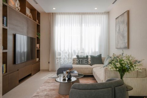 Vilë në Jumeirah, Dubai, Emiratet e Bashkuara Arabe 5 dhoma gjumi, 585.29 m2. № 757119 - Foto 4