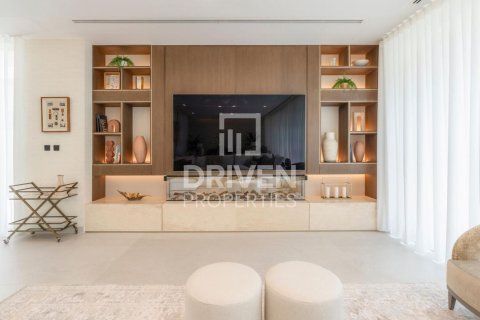 Vilë në Jumeirah, Dubai, Emiratet e Bashkuara Arabe 5 dhoma gjumi, 585.29 m2. № 757119 - Foto 6