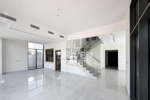 Villa sa Al Furjan, Dubai, UAE 5 silid-tulugan, 413.42 sq.m. № 757118 - larawan 1