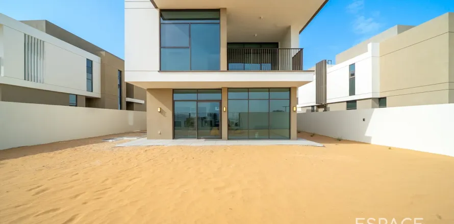 Villa i Al Furjan, Dubai, UAE 4 soveværelser, 386 kvm № 650156