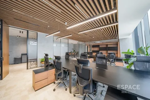 Office in Downtown Dubai (Downtown Burj Dubai), UAE 310 sq.m. № 650159 - photo 2
