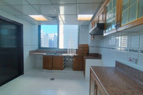 Apartament do wynajęcia w Hamdan Street, Abu Dhabi, ZEA 3 sypialnie, 213.7 mkw., nr 572856 - zdjęcie 8