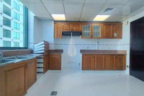 Apartament do wynajęcia w Hamdan Street, Abu Dhabi, ZEA 3 sypialnie, 213.7 mkw., nr 572856 - zdjęcie 9