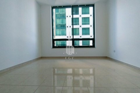 Apartament do wynajęcia w Hamdan Street, Abu Dhabi, ZEA 3 sypialnie, 213.7 mkw., nr 572856 - zdjęcie 3