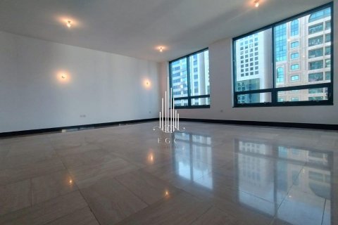 Apartament do wynajęcia w Hamdan Street, Abu Dhabi, ZEA 3 sypialnie, 213.7 mkw., nr 572856 - zdjęcie 1