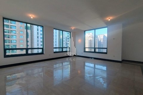 Apartament do wynajęcia w Hamdan Street, Abu Dhabi, ZEA 3 sypialnie, 213.7 mkw., nr 572856 - zdjęcie 2