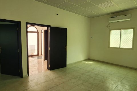 Vila u Al Mairid, Ras Al Khaimah, UAE 3 spavaćih soba, 279 m2 Br. 735017 - fotografija 6